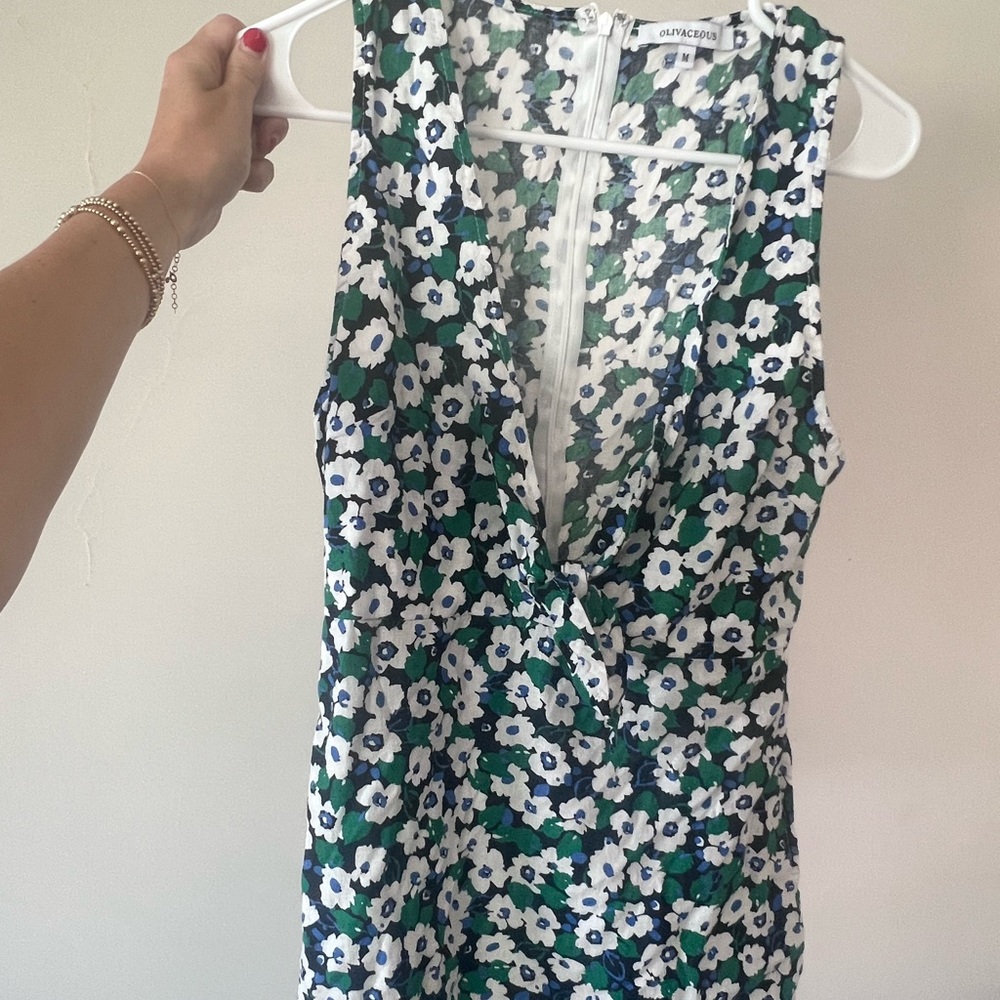 Floral dress - size M, green, black, blue, white